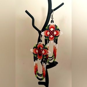 Gorgeous handmade Mexican beaded earrings. Never worn.